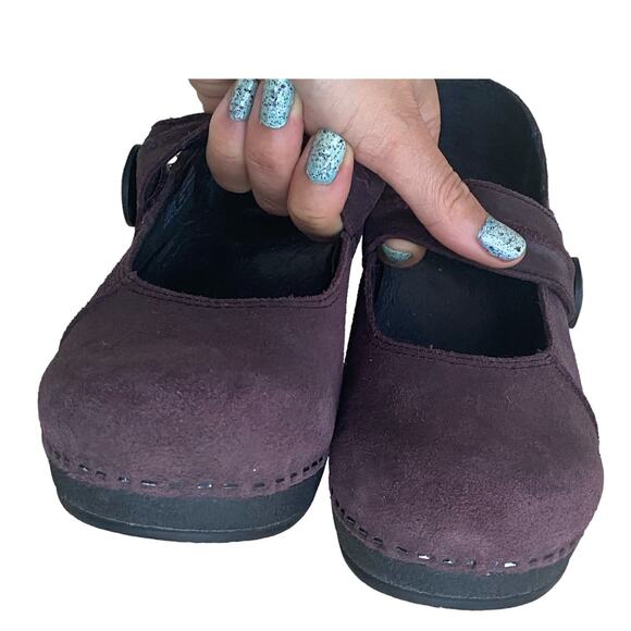 Dansko Womens Mary Jane Clogs Ankle Strap Size 38 Plum Leather Business Casual - Picture 9 of 12